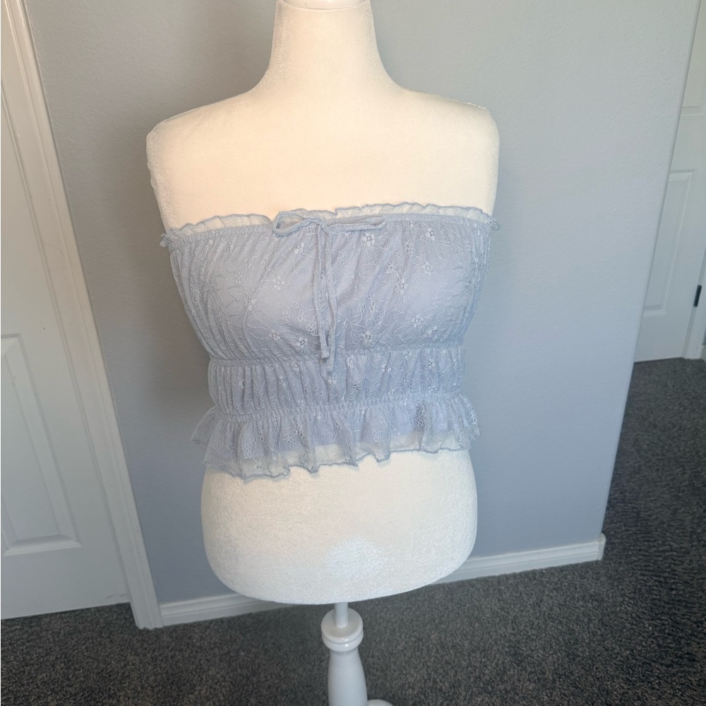 Chic Strapless Ruffle Crop Top in Light Blue